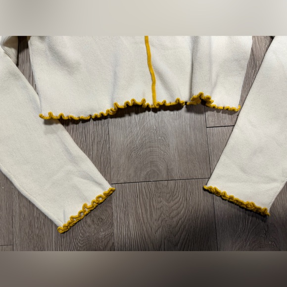 Urban Outfitters Zella Pullover Sweater NWT size XS - Picture 6 of 9